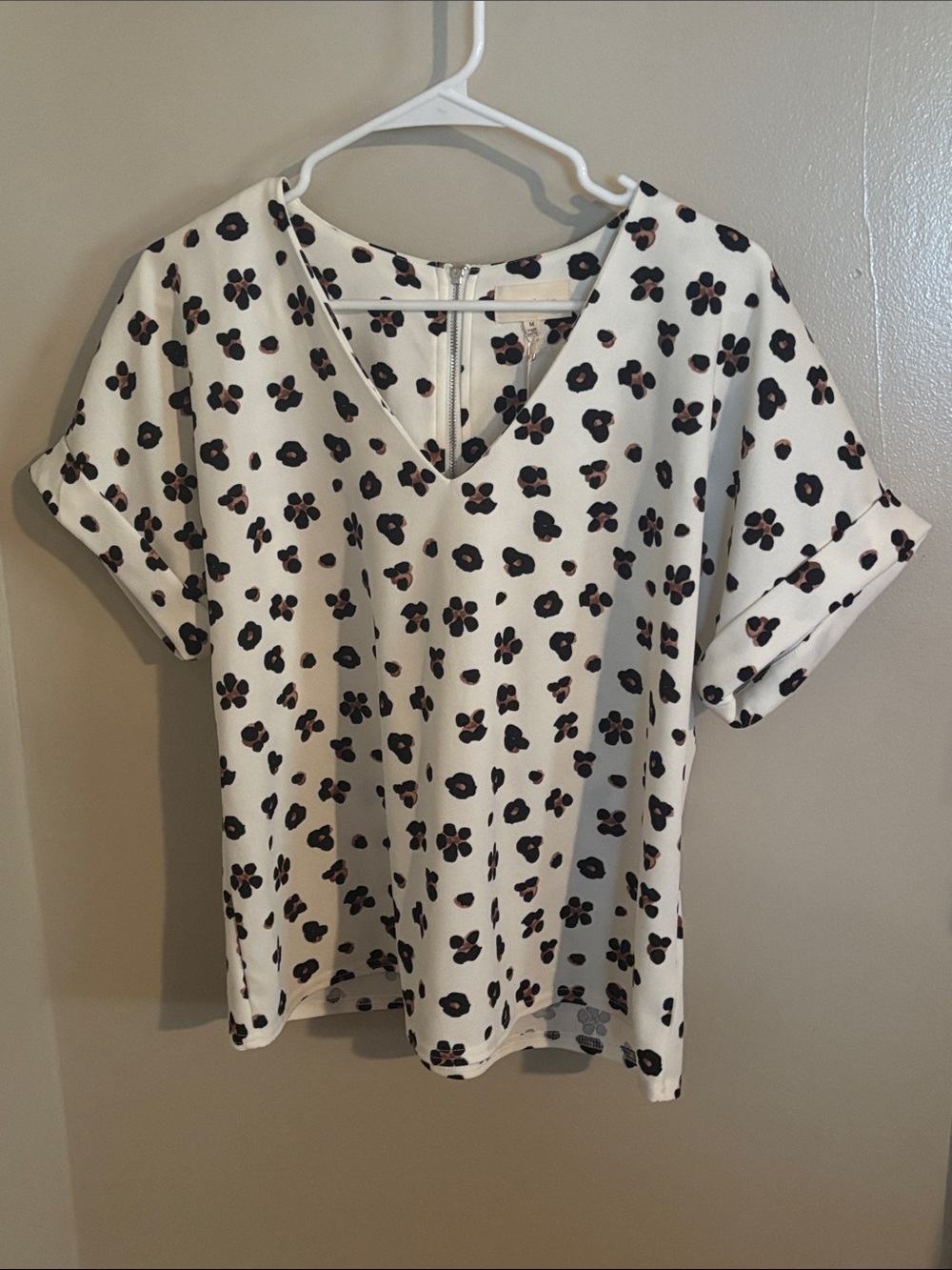 MELLODAY White V-Neck Floral Print Short Sleeve Blouse